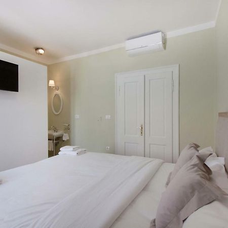 Bed&Breakfast Murterski Dvori エクステリア 写真